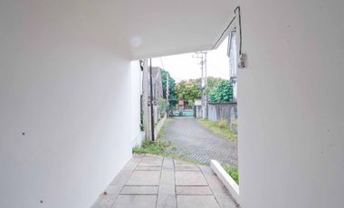 Rumah SHM 2 Lt Siap Huni 5 Menit ke Gerbang Tol Margonda 3 J-39938