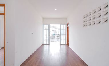 Rumah SHM 2 Lt Siap Huni 5 Menit ke Gerbang Tol Margonda 3 J-39938