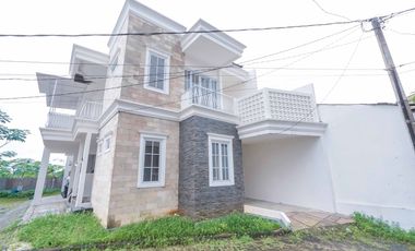 Rumah SHM 2 Lt Siap Huni 5 Menit ke Gerbang Tol Margonda 3 J-39938