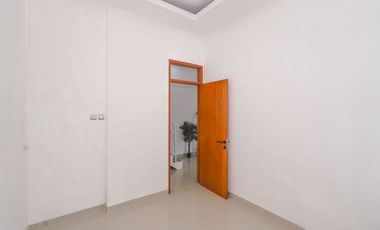 Rumah SHM 2 Lt Siap Huni 5 Menit ke Gerbang Tol Margonda 3 J-39938