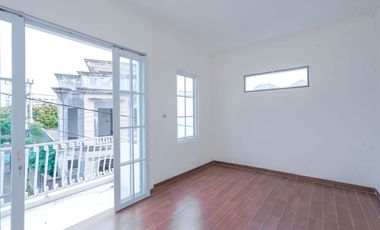 Rumah SHM 2 Lt Siap Huni 5 Menit ke Gerbang Tol Margonda 3 J-39938