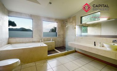 Casa en venta en Las Cañadas  zapopan club de golf