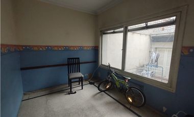 CASA CALLE MONTEVIDEO