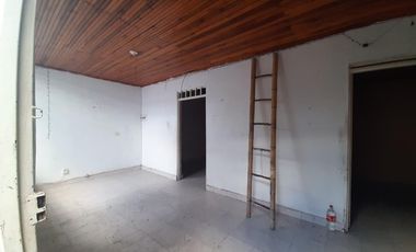 SE VENDE CASA EN BARRIO ALTICO