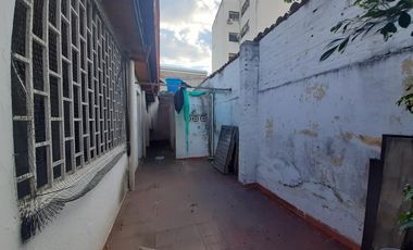 SE VENDE CASA EN BARRIO ALTICO