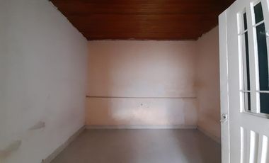 SE VENDE CASA EN BARRIO ALTICO