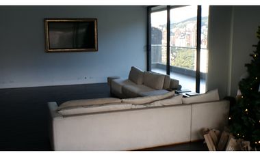 Apartamento en venta en Poblado, Medellín.