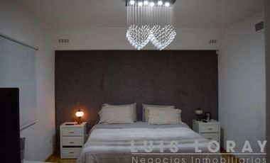 Chalet ubicado a 600 metros de Avenida Espora .