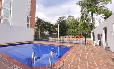 apartamento en arriendo en prados del este. Cod A26475