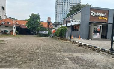 DISEWAKAN TEMPAT USAHA LOKASI SANGAT STRATEGIS DI UTAN KAYU RAYA - JAKARTA TIMUR