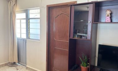 Se vende casa muy bien ubicada