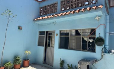 Se vende casa muy bien ubicada