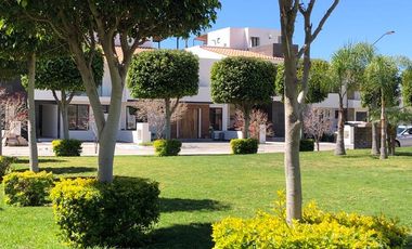 Hermosa casa en venta de 3 recamara y opción a cuarta