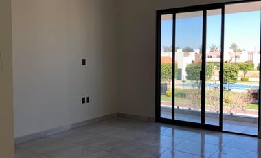Hermosa casa en venta de 3 recamara y opción a cuarta
