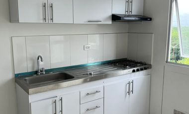 apartamento en arriendo en prados del este. Cod A11042