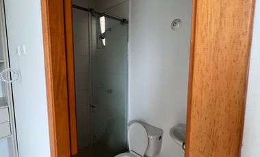 apartamento en arriendo en prados del este. Cod A11042