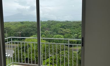 apartamento en arriendo en prados del este. Cod A11042