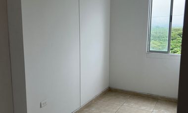 apartamento en arriendo en prados del este. Cod A11042