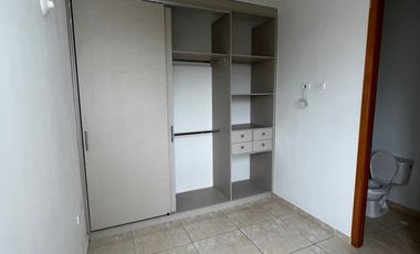 apartamento en arriendo en prados del este. Cod A11042