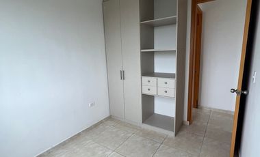 apartamento en arriendo en prados del este. Cod A11042