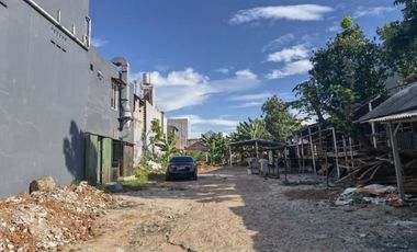 Dijual Rumah Komersil Nusaloka BSD - Jl Ambon Pinggir Jalan Raya Ex Restoran Tangerang
