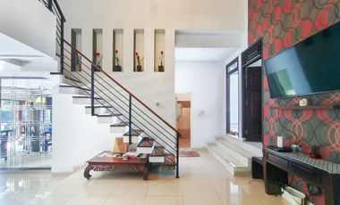 Rumah Luas 14 Mnt ke Living World Kota Wisata Cibubur Siap KPR J-48602