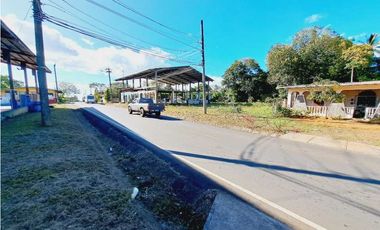 VENTA DE LOTE COMERCIAL CERCANO A TODO