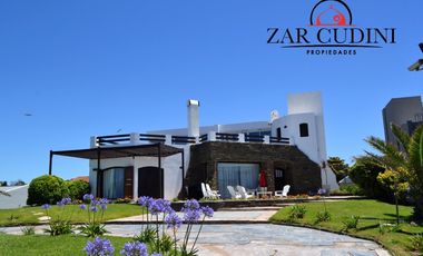 VENTA CASA PINAMAR NORTE - 9 AMBIENTES