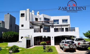 VENTA CASA PINAMAR NORTE - 9 AMBIENTES