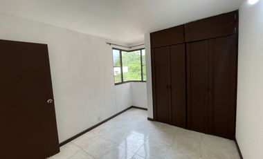 apartamento en arriendo en ciudad jardín. Cod A3047