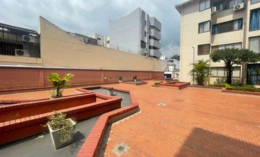 apartamento en arriendo en ciudad jardín. Cod A3047