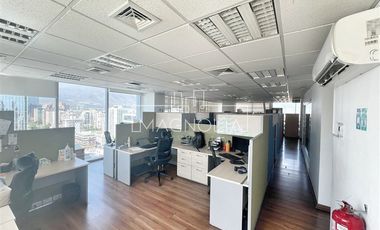 Arriendo Amplia Oficina con Terraza, Escuela Militar