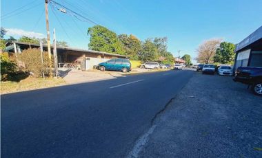 VENDO LOCAL COMERCIAL/ HABITACIONAL