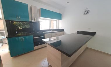 casa en venta en ricaurte. Cod V30