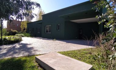 Casa a estrenar Club de Campo Casuarinas del Pilar