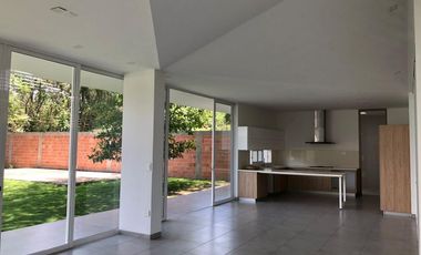 casa en arriendo/venta en bocono. Cod A4855