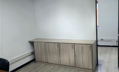 Oficina en arriendo en Providencia metro Pedro Valdivia