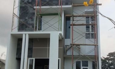 Rumah Mewah 2 Lantai, 3 Kamar, 2 WC di Merjosari Lowokwaru Kota Malang