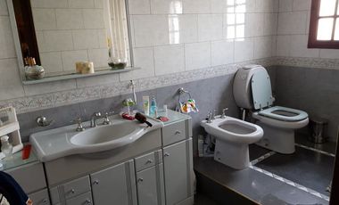 Chalet en venta en Villa Luzuriaga