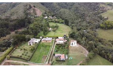 Se vende lote independiente en La Ceja vía hacia Llanogrande