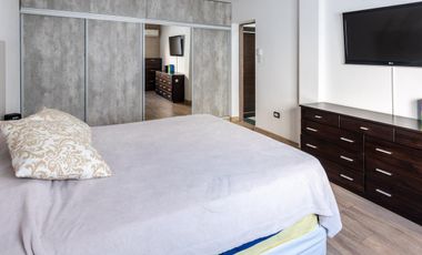 EN VENTA - CASA DOS DORMITORIOS CON QUINCHO Y TERRAZA- REFINERIA, ROSARIO