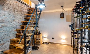 EN VENTA - CASA DOS DORMITORIOS CON QUINCHO Y TERRAZA- REFINERIA, ROSARIO