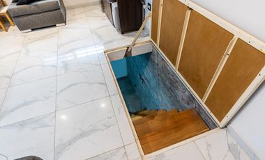 EN VENTA - CASA DOS DORMITORIOS CON QUINCHO Y TERRAZA- REFINERIA, ROSARIO