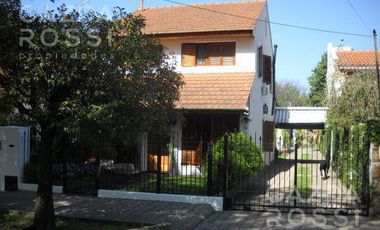 Impecable Chalet   2da casa pequeña a la venta en Monte Grande.