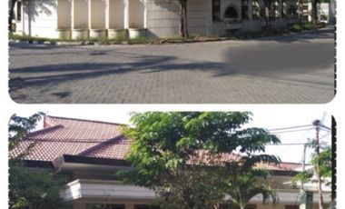 Rumah mewah di satelit indah Surabaya