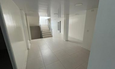 edificio en arriendo en toberin. Cod A51681
