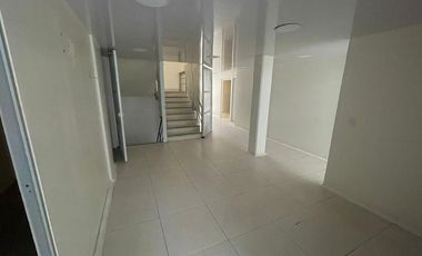 edificio en arriendo en toberin. Cod A51681