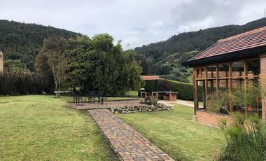 Arriendo Casa Vía La Calera De 530 M2 condominio cerrado y vigilado
