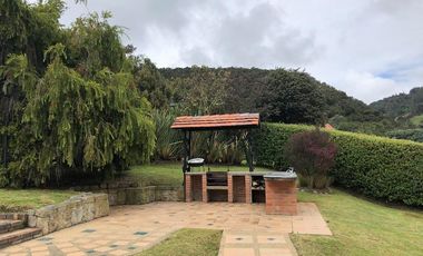Arriendo Casa Vía La Calera De 530 M2 condominio cerrado y vigilado