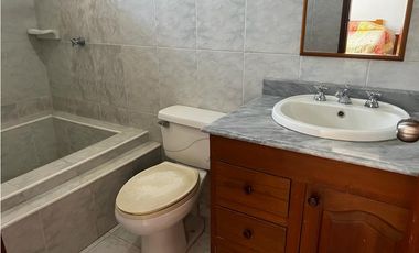 SE VENDE O ARRIENDA CASA PARA ENTIDAD DE SALUD, COWORKING O EVENTOS